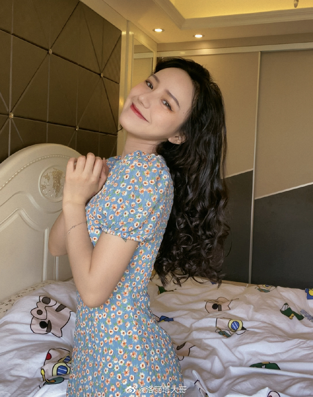 銷魂模樣曝光!超兇網紅遭爆「私密片交易」:一支不到一千元