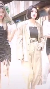 曾和台灣選手搶C位！《青你2》四胞胎「近況曝光」　網驚：變臉了？