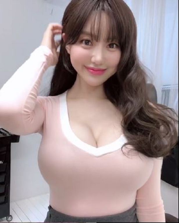 這誰?DJ Soda「金色招牌短髮」消失:曝光大波浪捲髮造型