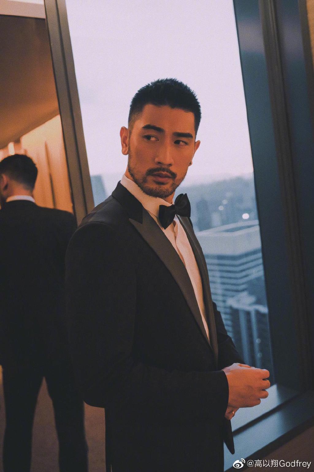 高以翔事件又重演？暴雨淹水「藝人還在河邊錄影」　網氣炸：某台完全不意外