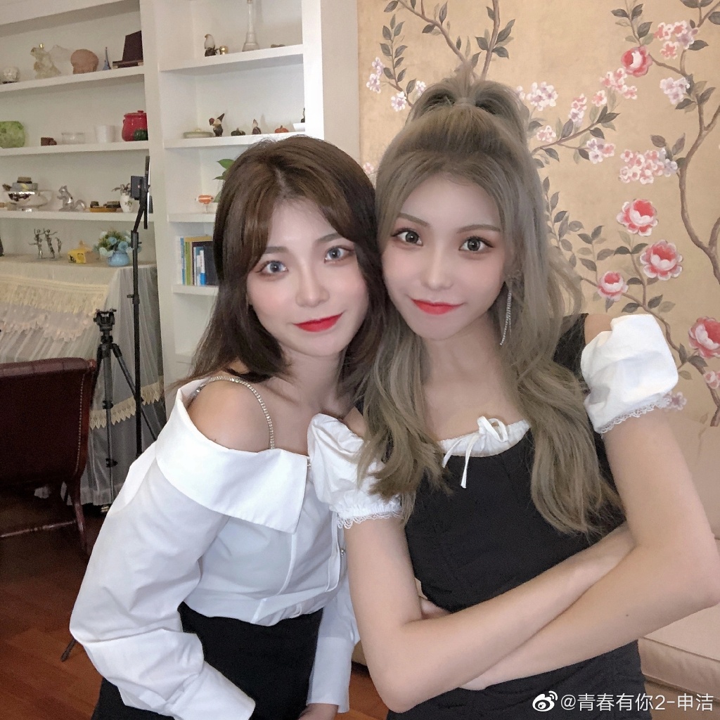 曾和台灣選手搶C位！《青你2》四胞胎「近況曝光」　網驚：變臉了？