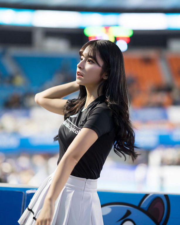 韓「小IU」加入台啦啦隊！ 「IG曝光」樂天桃猿曝：觀察她一年了！