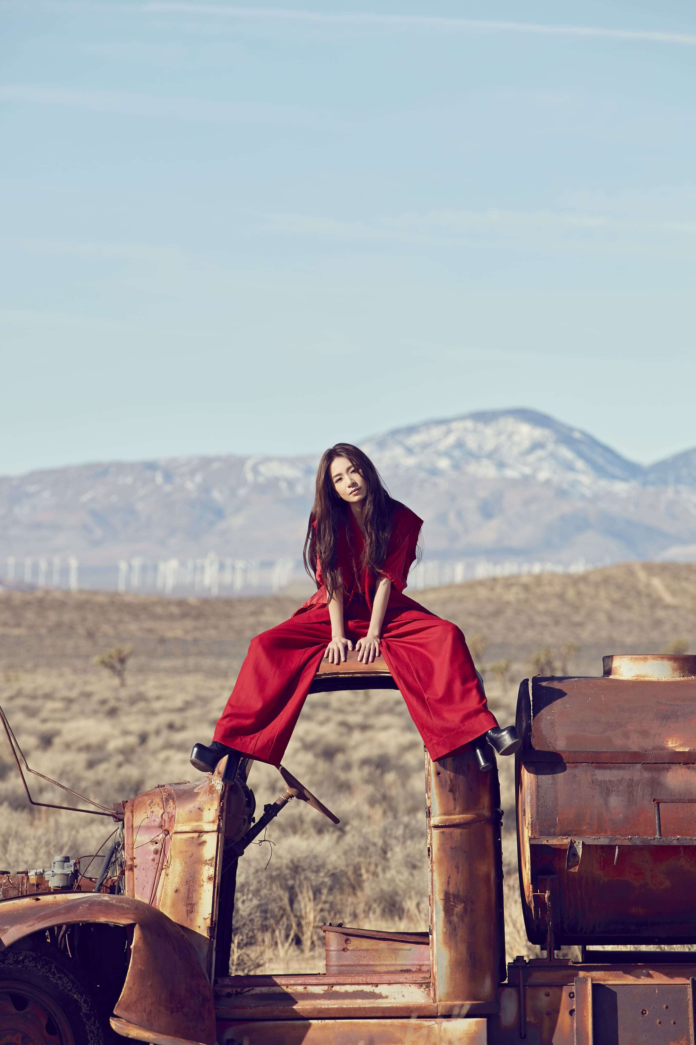 揭開專輯面紗！田馥甄「遠赴洛杉磯」拍MV　自嘲：躺著賺不容易