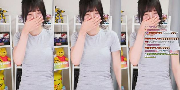 韓直播主害羞熱舞！音樂一下「直接搖起來」  網：最愛這個表情