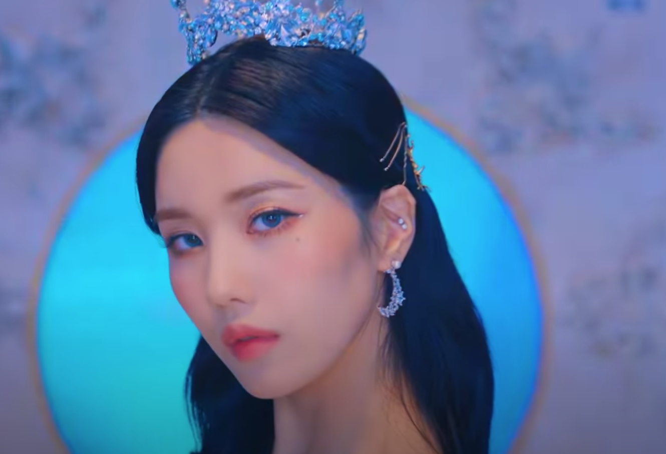 IZ*ONE權恩妃造型惹「宗教爭議」經紀公司緊急修正