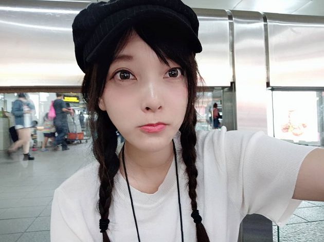 扯!實況正妹「放送車禍」真實反應惹議 網:駕照雞腿換的?