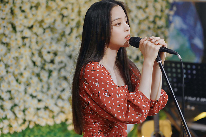 不畏抄襲風波!歐陽娜娜「生日會搶唱新歌」 MV上線時間曝光