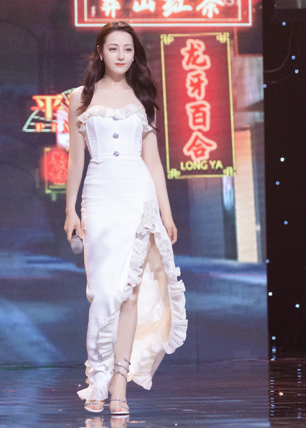 騷擾迪麗熱巴半年!他囂張放話「娶她非我莫屬」 網氣炸:有病