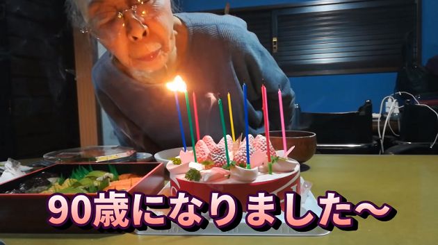 破金氏紀錄！90歲實況主爽玩《惡靈古堡》　網：阿嬤都比我厲害