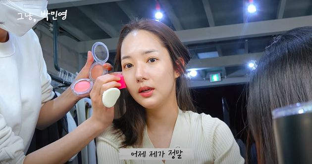 朴敏英「素顏曝光」！驚喜開設YT頻道：私生活全暴露