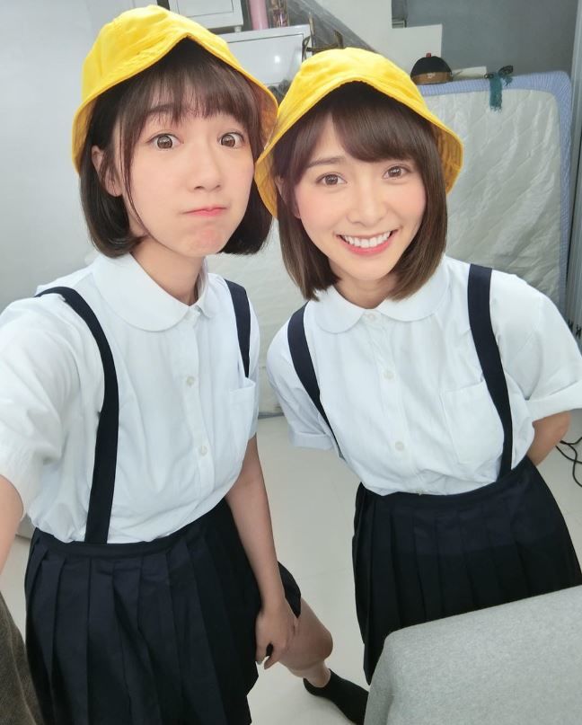 木曜雙妹泱泱和溫妮,一直是網友心目中的兩大女神。泱泱給人溫柔、善解人意的感覺,而溫妮則是活潑好動型。日前也有網友舉辦網路投票「泱泱VS.溫妮2選1」,但泱泱的得票數完全是壓倒性獲勝。鄉民們紛紛開始分析為何溫妮會輸泱泱這麼多。