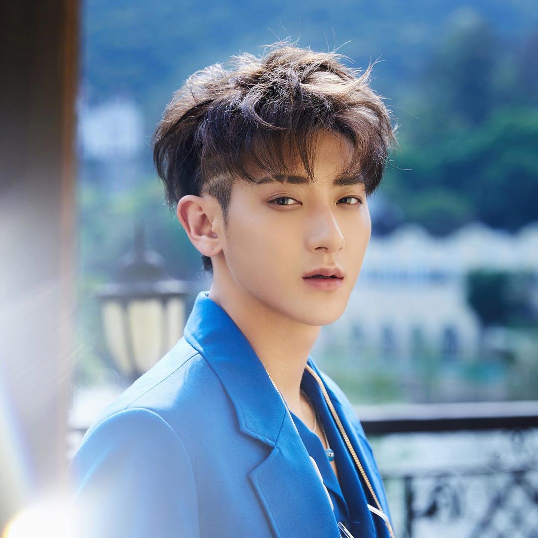 吃飯吃到門牙斷!黃子韜怒揭「破相兇手」 網見真相笑翻