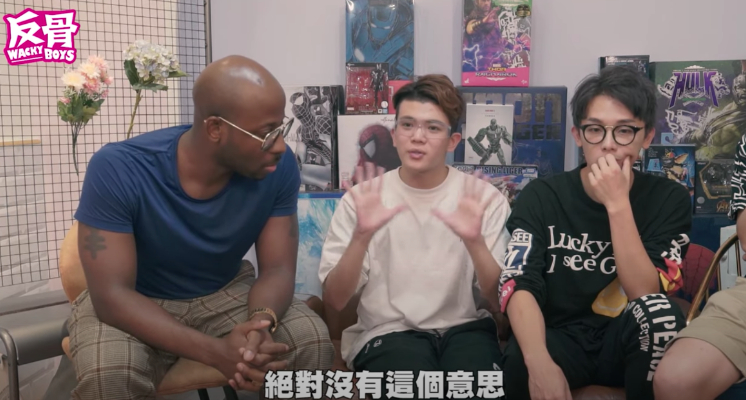 WACKYBOYS反骨男孩前日在Youtube上傳一支「黑人抬棺」影片，此舉遭不少網友怒罵，就連戴維斯也發文砲轟「無知又愚昧」。但有網友將事情經過親自寫信給迦納抬棺團隊，他們則大方表示「不介意」，甚至還在IG分享該影片。