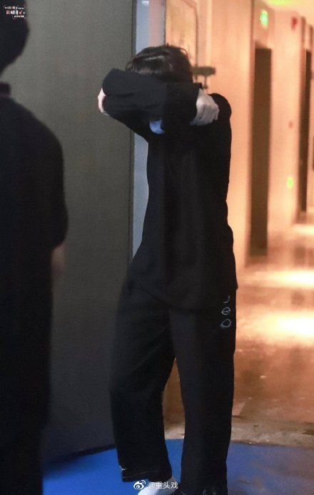 解散前夕被壓榨?火箭少女爆「全員病倒、受傷」 「絕望發SOS」粉絲氣炸!