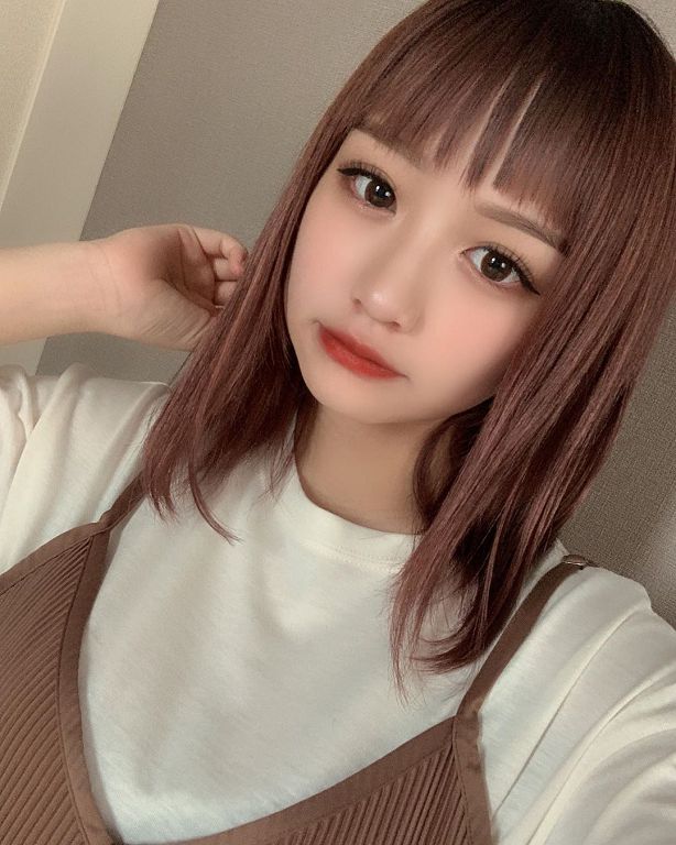 日本最正高中生結婚了！認識1年多「宣布懷孕」：孕肚曝光