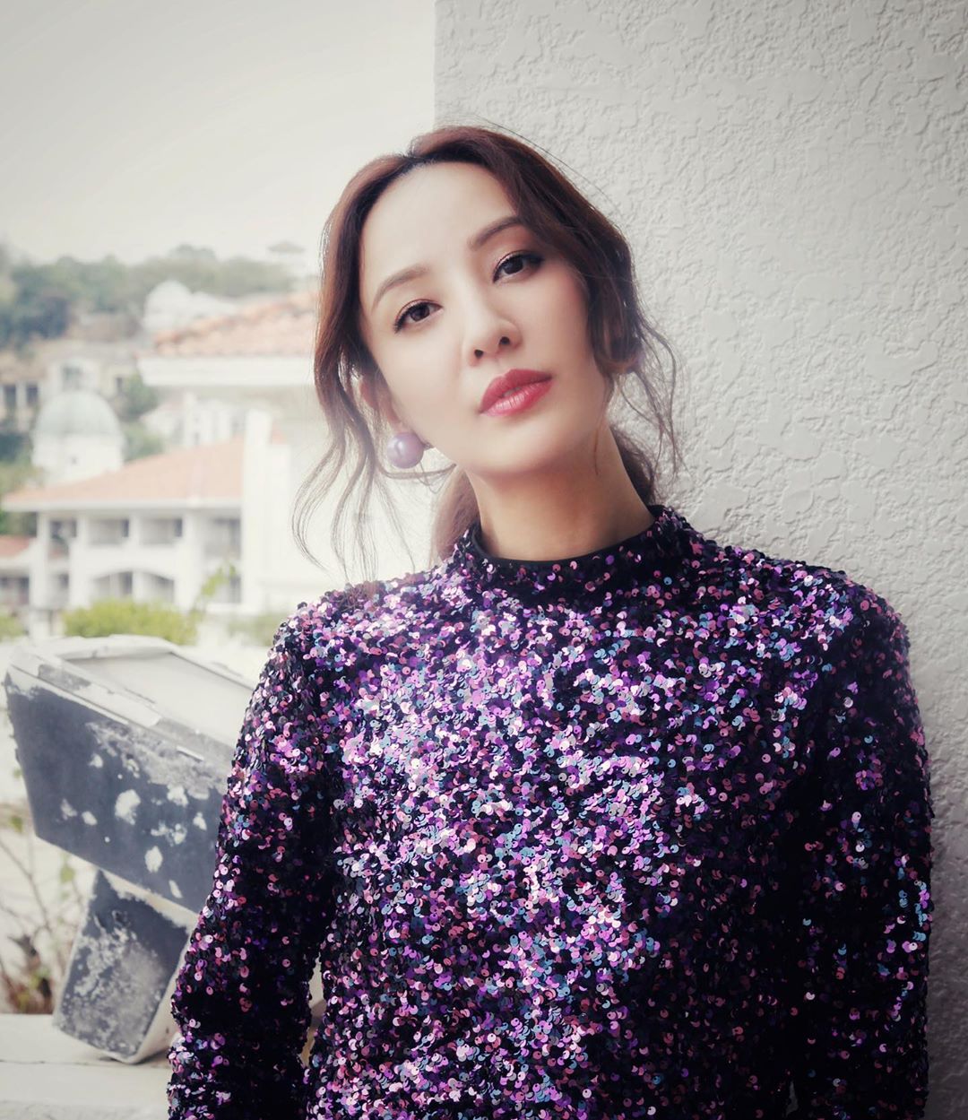 墜樓險喪命!「應采兒閨蜜」曾爆「衣服滑落慘走光」 還被當眾脫褲!