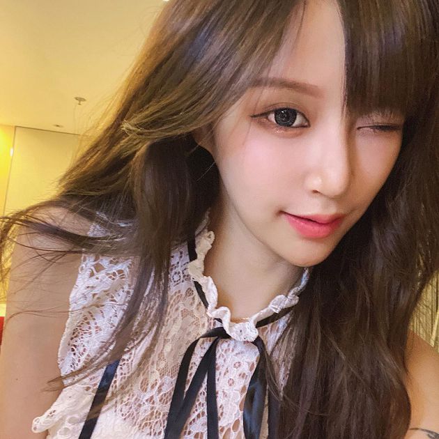 終於浮出!小雲寶寶戰袍「一路開到肚臍」帶長輩回歸 網:本斥但大