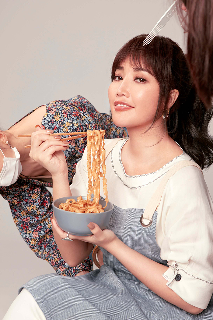 吸金程度百分百！A-Lin續約老媽拌麵　加碼曝「新專輯動向」