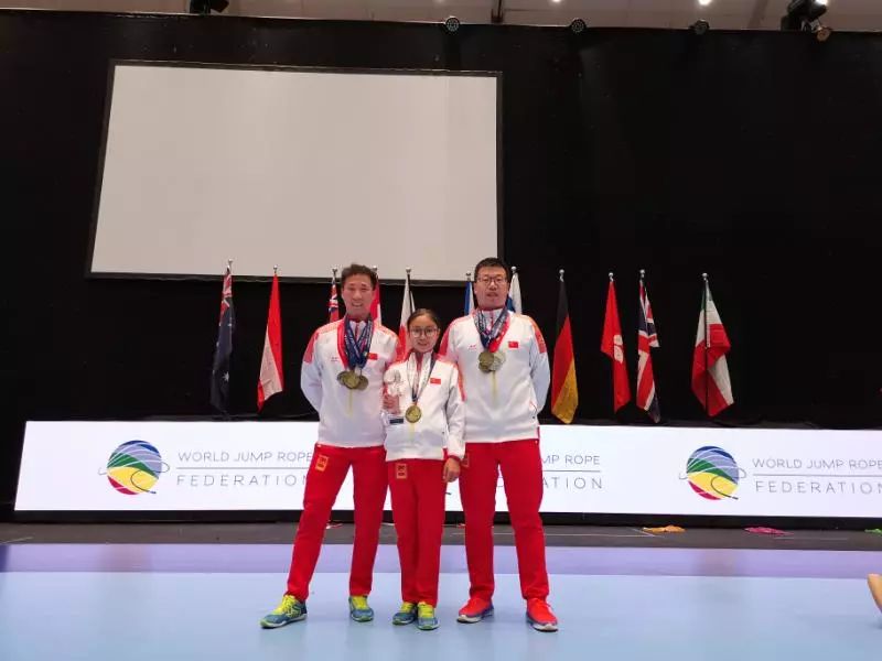 中國奇男狂練跳繩甩肉「減肥竟減進國家隊」 勇奪世界亞軍