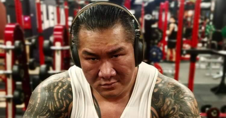 館長玩笑開大了!P圖金與正搞笑辦投票 北韓粉專怒飆:修養不夠