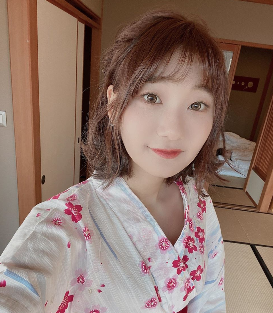 愛莉莎莎曬溫泉湯屋浴衣美照!網放大畫面「三原」在床上熟睡