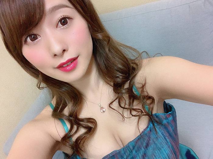 弟弟驚見已婚姐出道作 D槽女神母親險暈「你老公知道嗎」