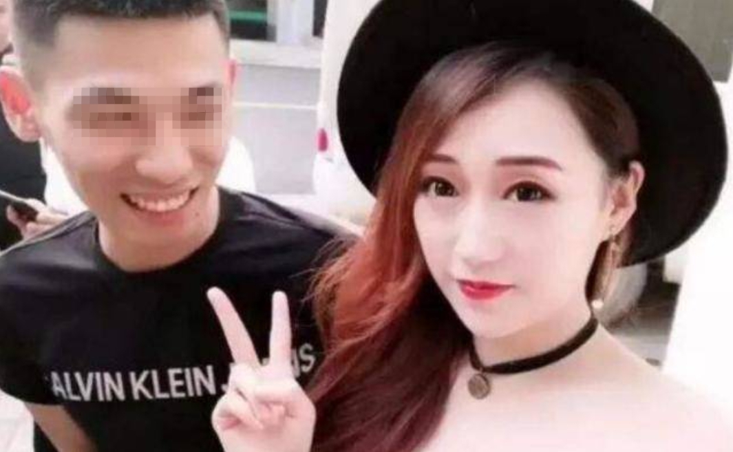 公開約P?直播兇妹「私密部位」全都露 甜喊:任你處置