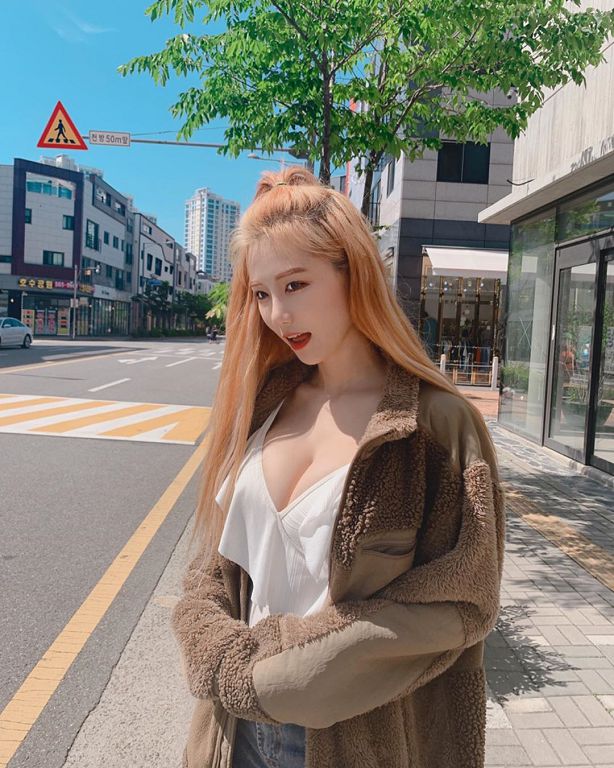 H級清純直播主太兇!「精靈扮相」曝光 網嗨:福利太滿