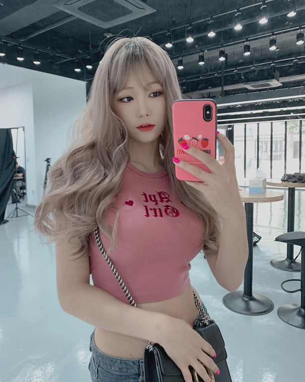 H級清純直播主太兇!「精靈扮相」曝光 網嗨:福利太滿