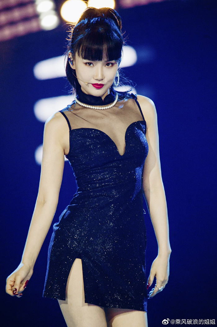 說好的不剪？鍾麗緹《乘風破浪的姐姐》「耳環突然消失」　網傻眼：欺騙觀眾