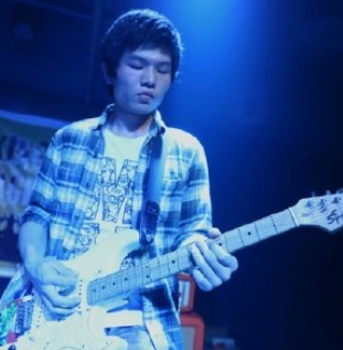 騷擾未成年！樂團吉他手爆「和女兒互相取悅」　網氣炸：根本戀童癖！