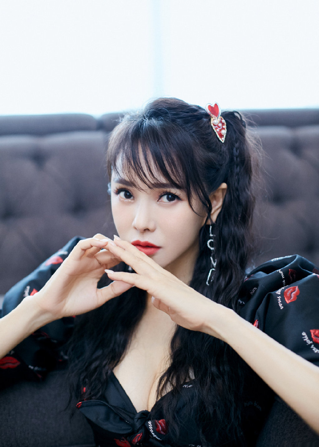 影／挨酸「倚老賣老」！伊能靜「教唱大走音」　隊友無奈表情全拍下！　