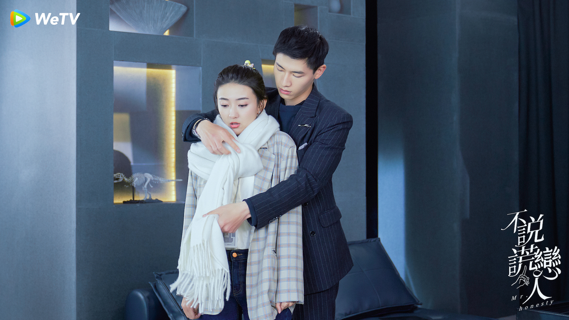 影/《不說謊戀人》辦公室上演「下腰吻」!辛雲來被爆把梁潔「吻到缺氧」:超猛!