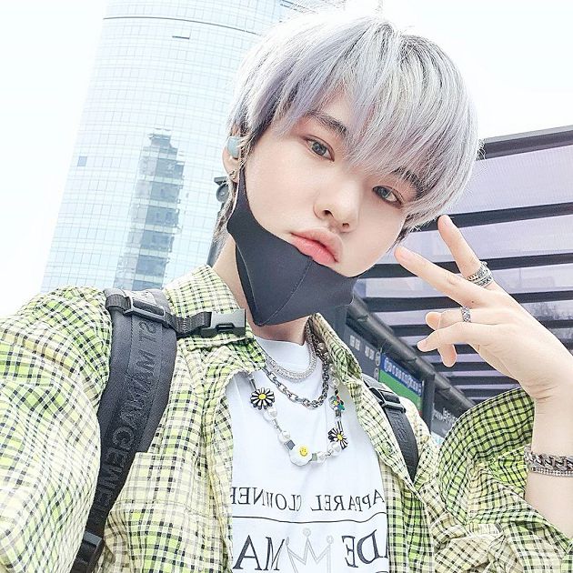 整形過程全公開！韓知名饒舌歌手「腫成豬頭」樣子曝光：變身花美男