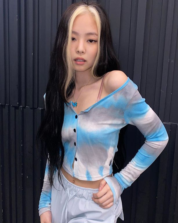 Jennie又爆划水！「粉絲護航」Dcard網抓證據打臉：2020年了還在偷懶！