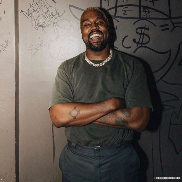 衝上台搶泰勒絲的麥!美爭議性歌手宣布「參選總統」 網:都沒正常人\