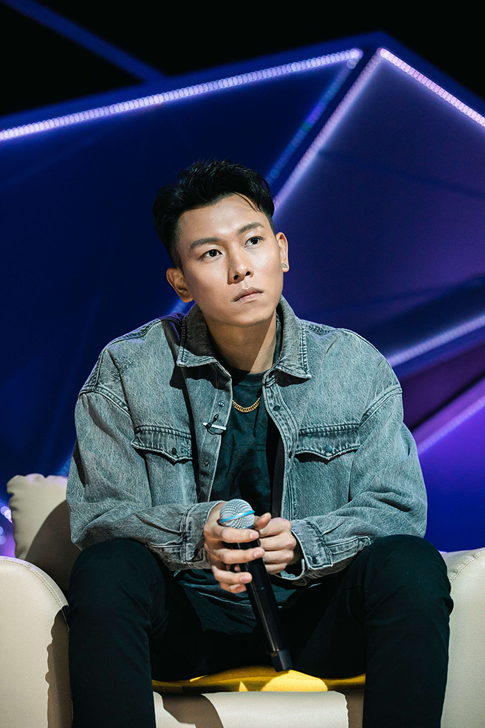 瘦子「化身嚴肅導師」!熱狗見眾多妹妹 嗨翻:福利太好