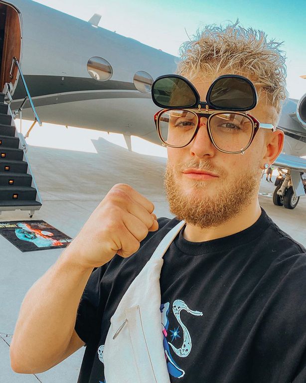 把Dior X Air Jordan 1拿來裝牛奶！「網紅吃麥片」影片曝光：網看歪