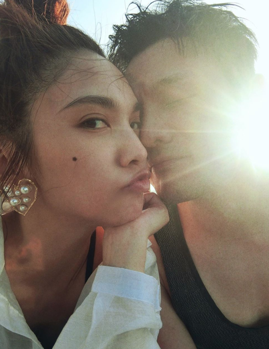 影片首度大公開! 李榮浩單膝下跪求婚 楊丞琳爆哭尖叫狂抖