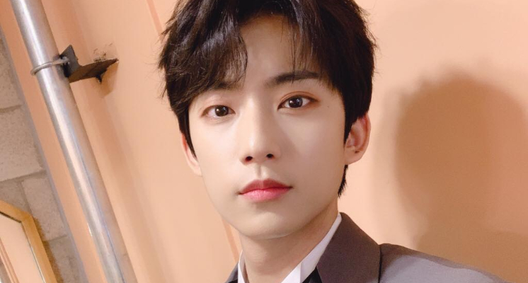 韓國偶像團體《B1A4》成員孔燦植(攻燦),昨日IG遭有心人士盜用,犯人還囂張用他的帳號開直播唱歌,並公佈孔燦植的個人資料,讓粉絲們超級怒!