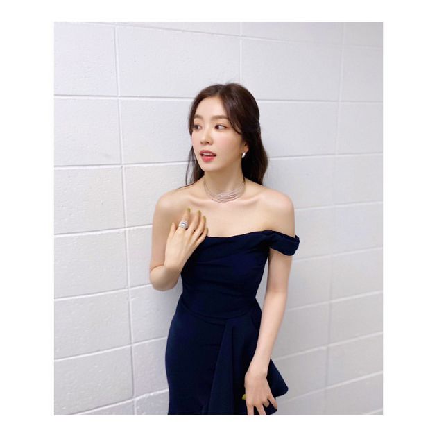 女大18變?Irene舊照出土「高中撞臉雪炫」 網:眼睛一定有整