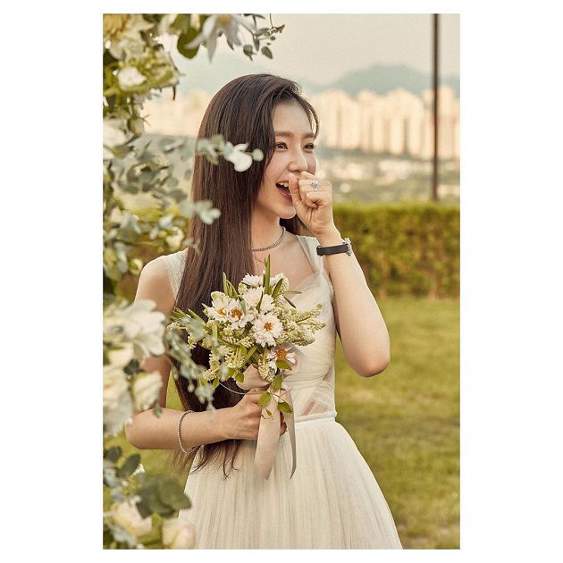 女大18變?Irene舊照出土「高中撞臉雪炫」 網:眼睛一定有整