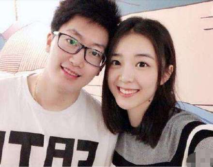 「LPL模範情侶」宣告分手！超正女主持發文：未來一切都好