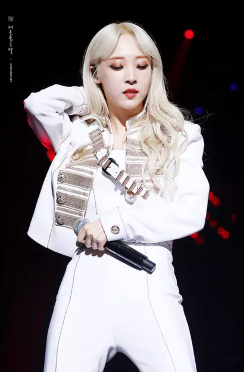 1.玟星（MoonByul）/星伊