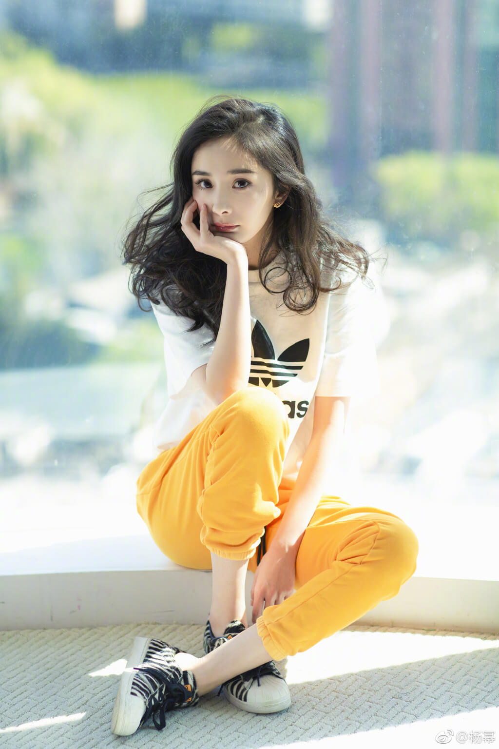 當面遭嗆演技差!楊冪「瞬間變臉」 網傻眼:玩不起別玩!