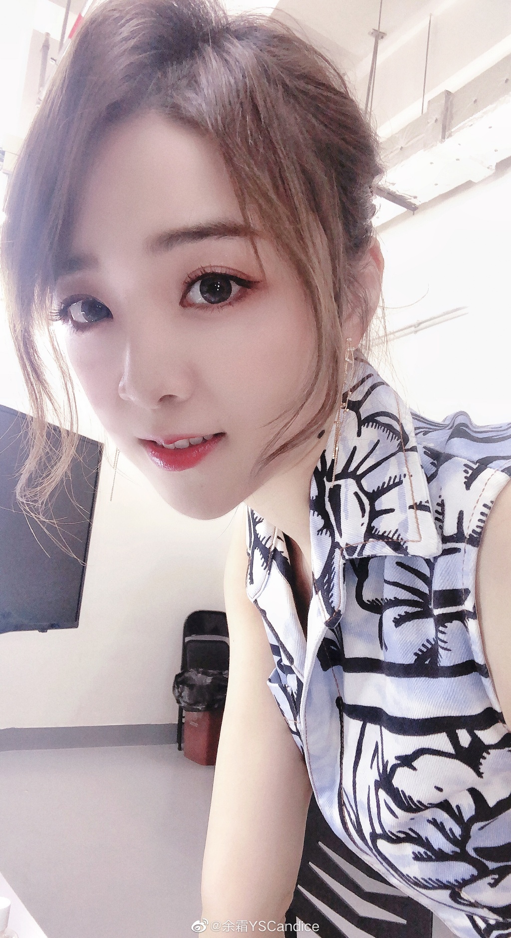 「LPL模範情侶」宣告分手！超正女主持發文：未來一切都好