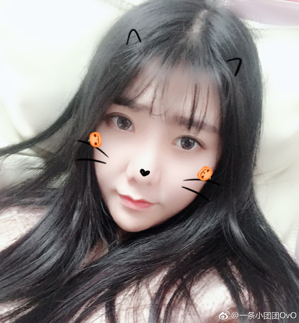 被閨蜜出賣！小清新實況主「直播大爆猛料」：從來不洗內內！