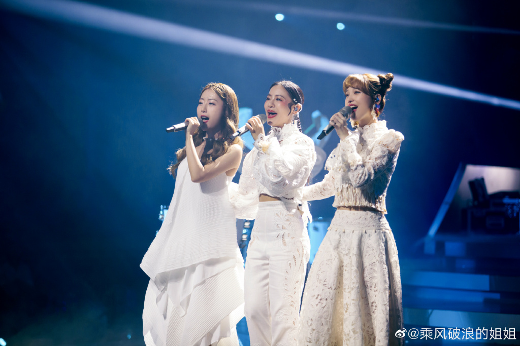 丁噹宣告淘汰!她暖心擦淚「下秒舉動」再被罵爆:假的不能再假!