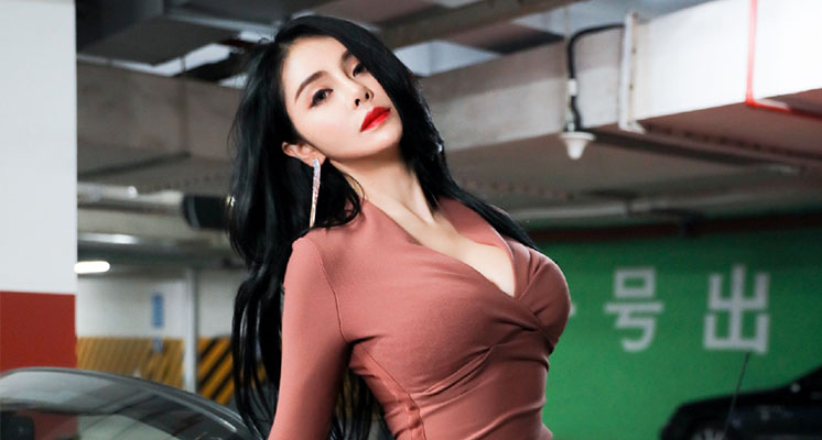 差點被當人妖!實況兇妹爆「進廠維修」 網酸:越整越醜