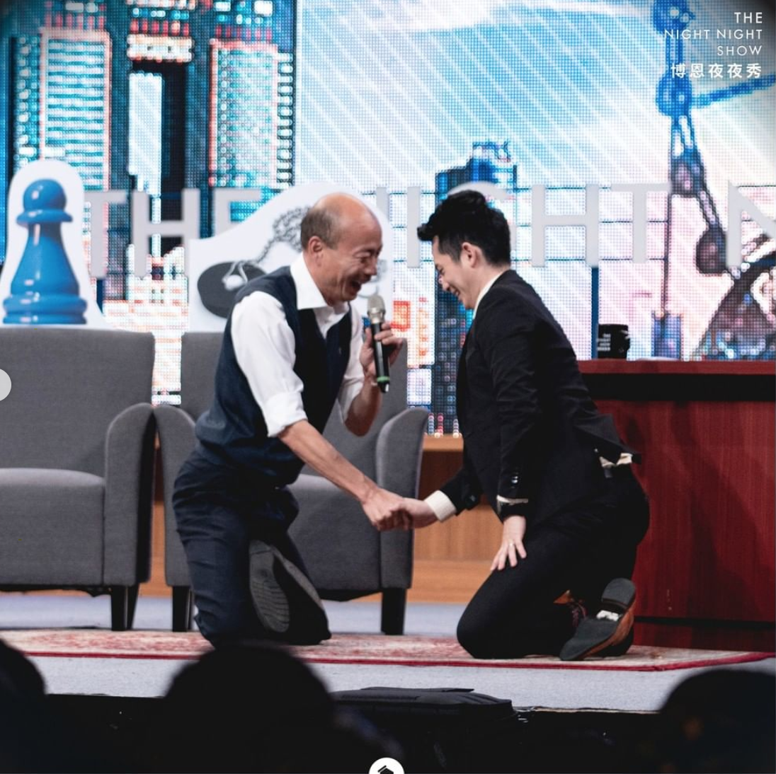 韓蔡收費差很大、吸毒犯可以上《夜夜秀》? 博恩道歉親揭內幕:為了節目能活下去